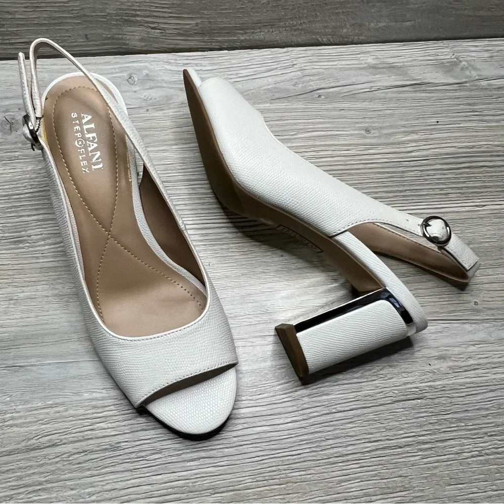 NWT Alfani Florraap white snake skin embossed sling back block heel size 8.5
